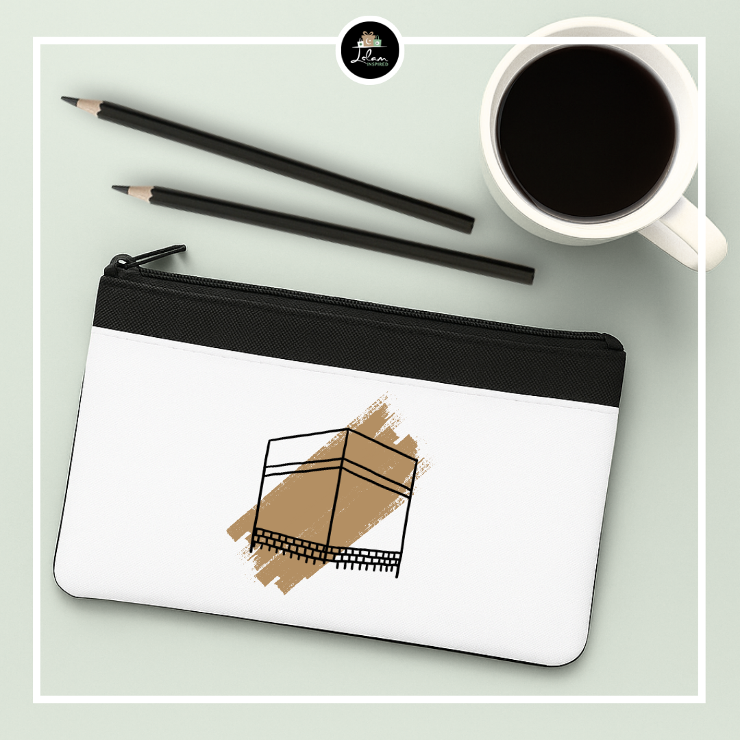 Pencil case 'Path to knowledge'