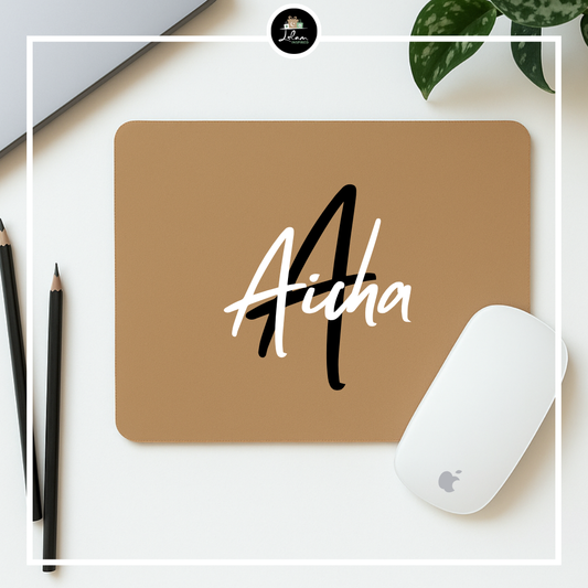 Gepersonaliseerde muismat met naam en initiaal - sierlijk