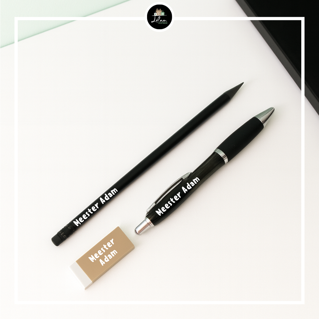 Pencil case 'Path to knowledge'